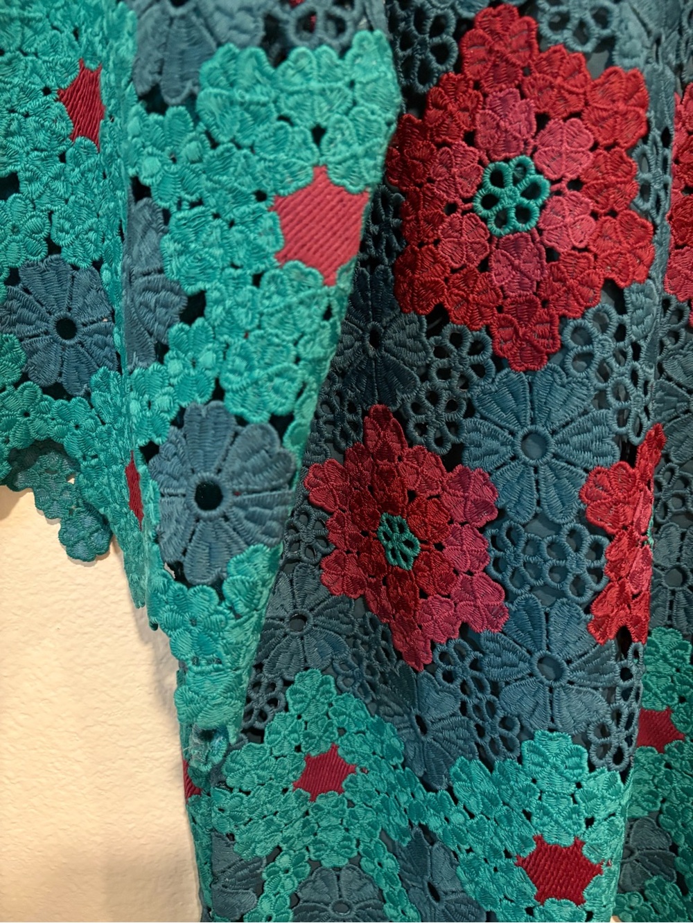 NWT J.Marie Crochet Floral Shift Dress in Teal and Magenta - Picture 4 of 7